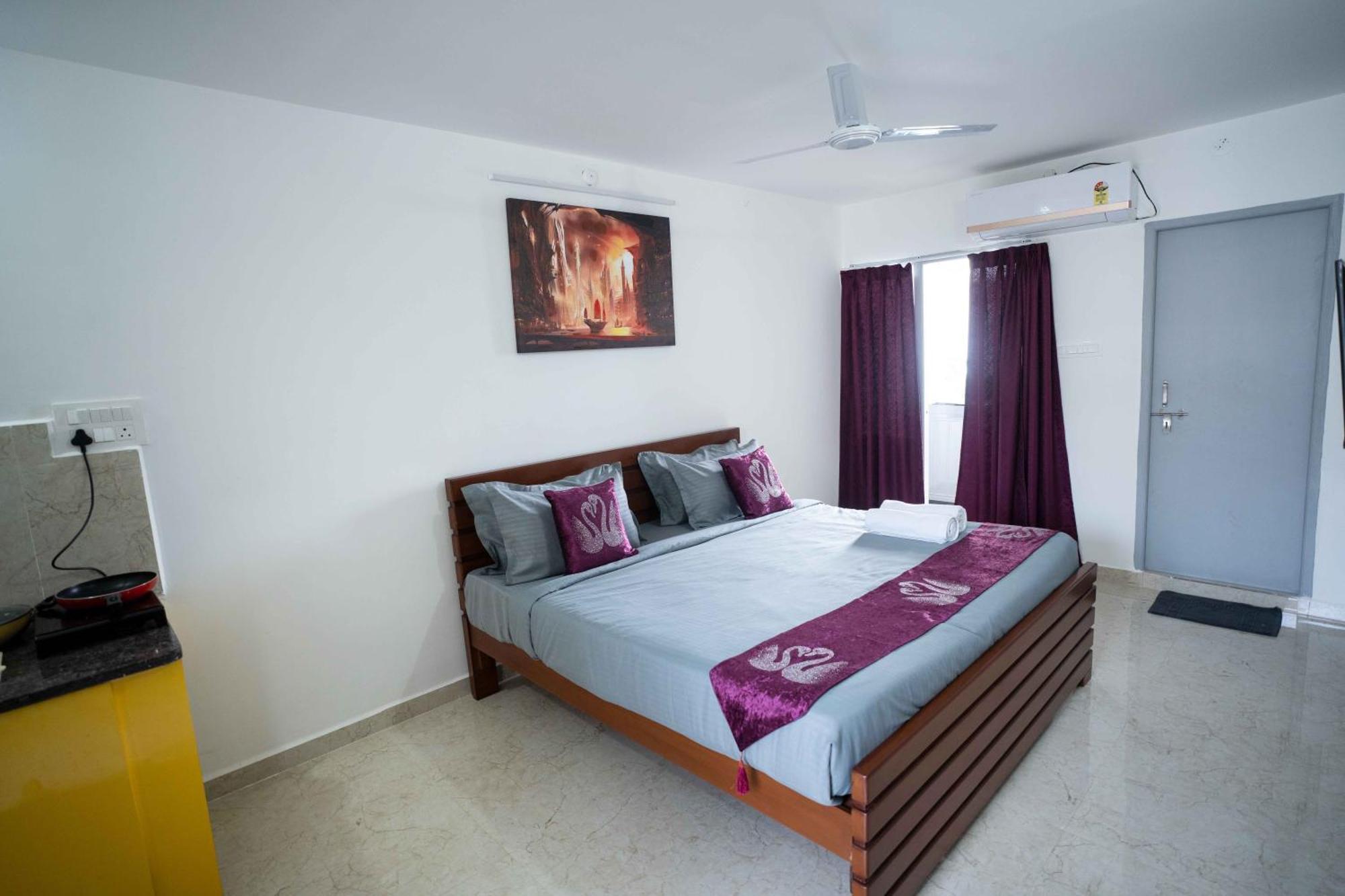 Yellow Bells Studios And Suites Gachibowli Dış mekan fotoğraf