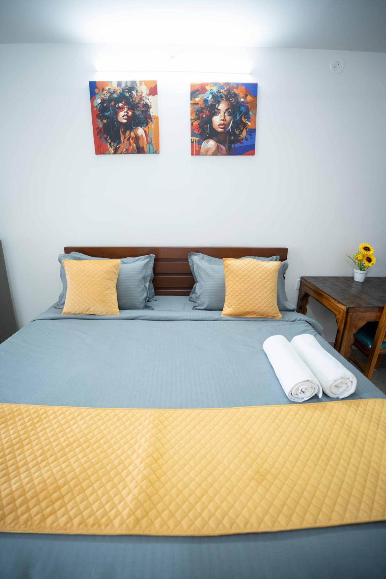 Yellow Bells Studios And Suites Gachibowli Dış mekan fotoğraf